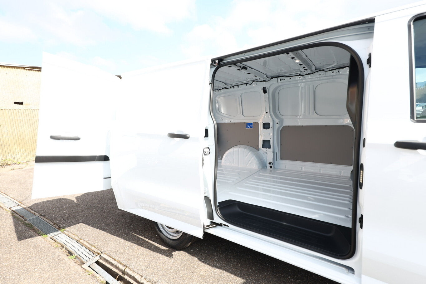 Volkswagen T7 Transporter AT8 ALLRAD 3S LED AppCo HFT 154752151 9