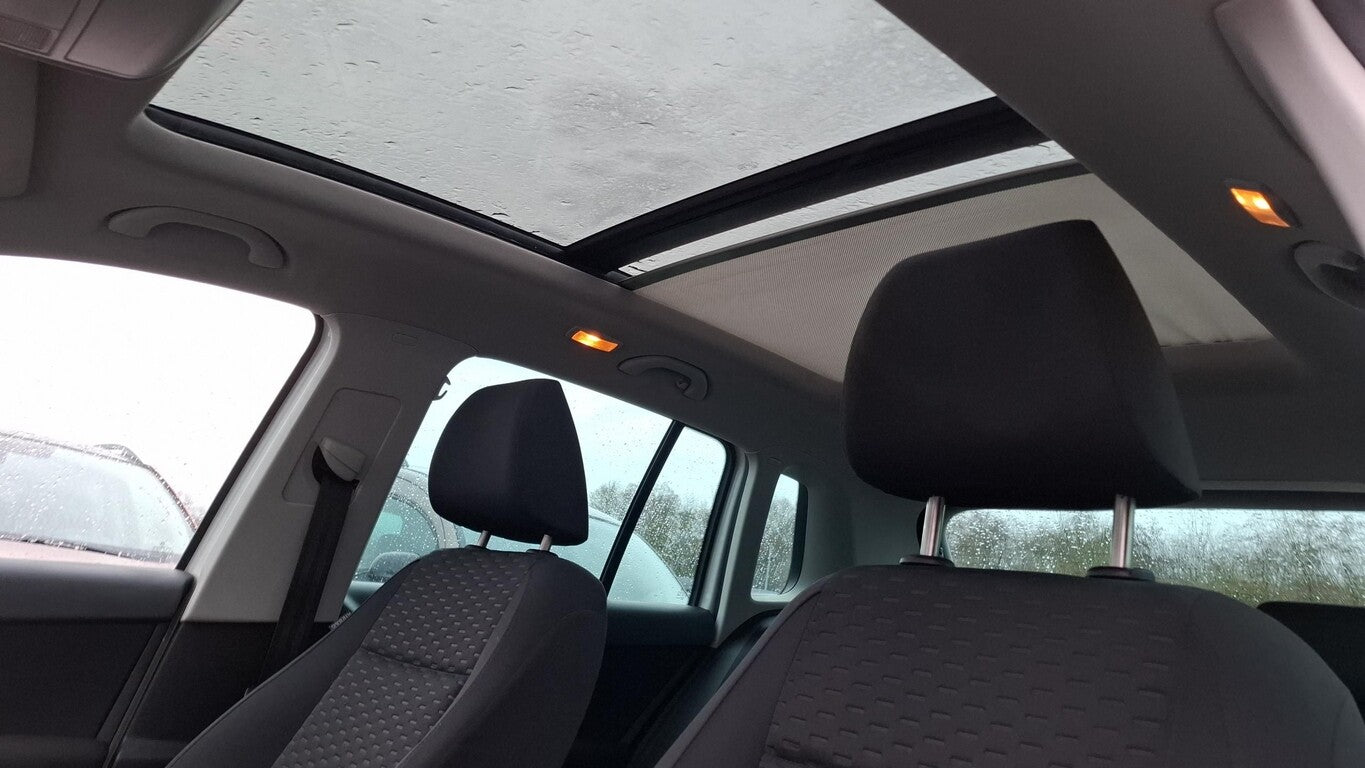 Volkswagen Tiguan 2.0 TSI DSG 4M Xen Panon AHK PDC SHZ GRA 148717091 14