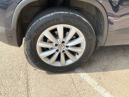 Neumático trasero derecho