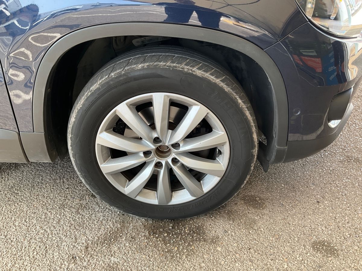 Neumático delantero derecho