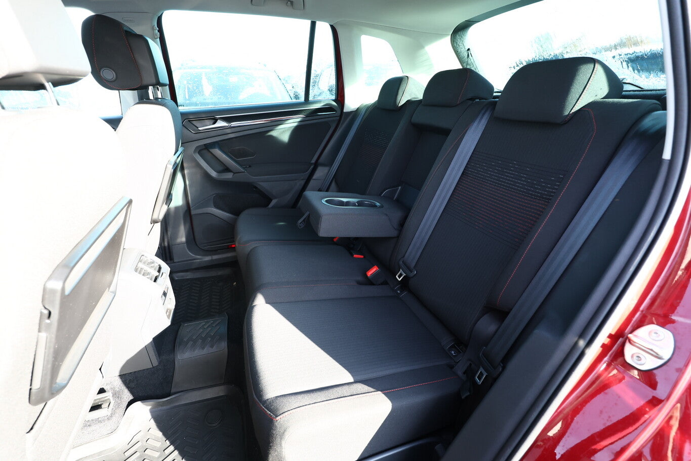 Volkswagen Tiguan 2.0 TDI 190 DSG 4M Sound NavPro EasyO 18Z 103519960 9