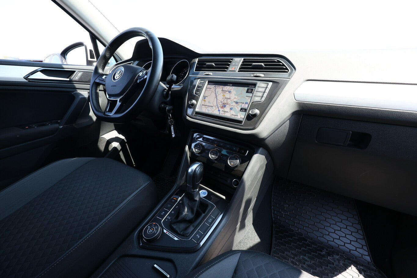 Volkswagen Tiguan 2.0 TDI 150 DSG 4M Comfortline AHK Nav  127567337 8