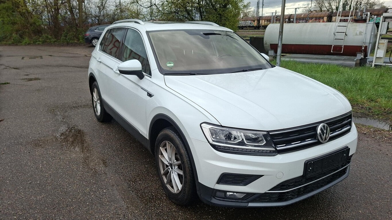 Volkswagen Tiguan 2.0 TSI DSG 4M Highline Pano Nav ACC Keyl 168122468 1