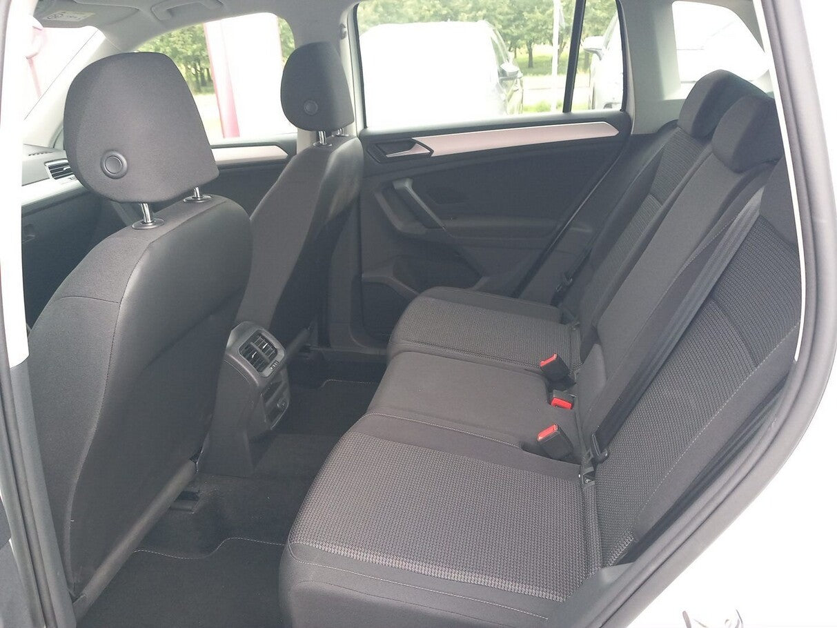 Volkswagen Tiguan 1.5 TSI 150 Trendline LED PDC Nav Temp  140109176 6