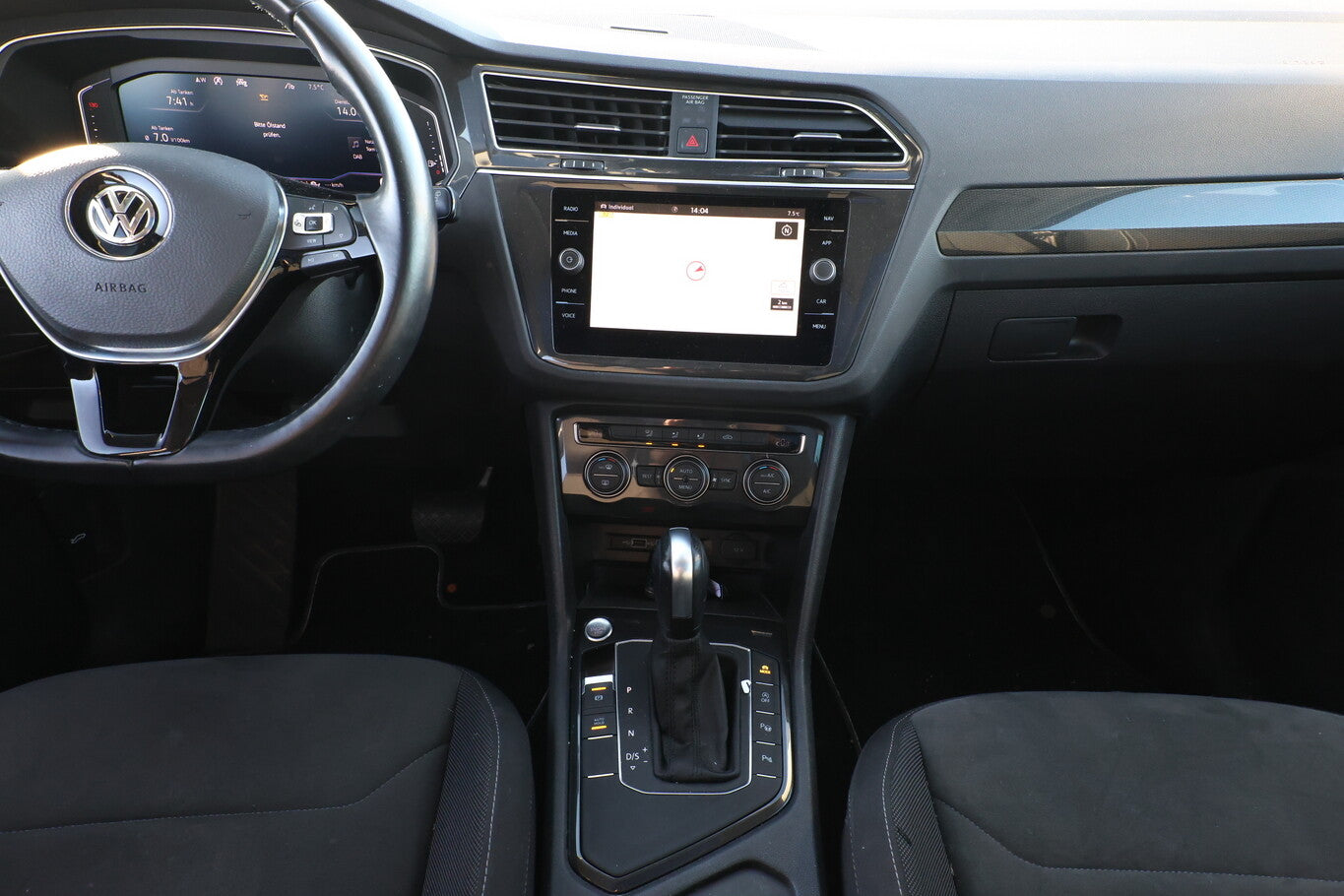 Volkswagen Tiguan 2.0 TDI 150 DSG Highline LED Pano R-Line 143626902 6
