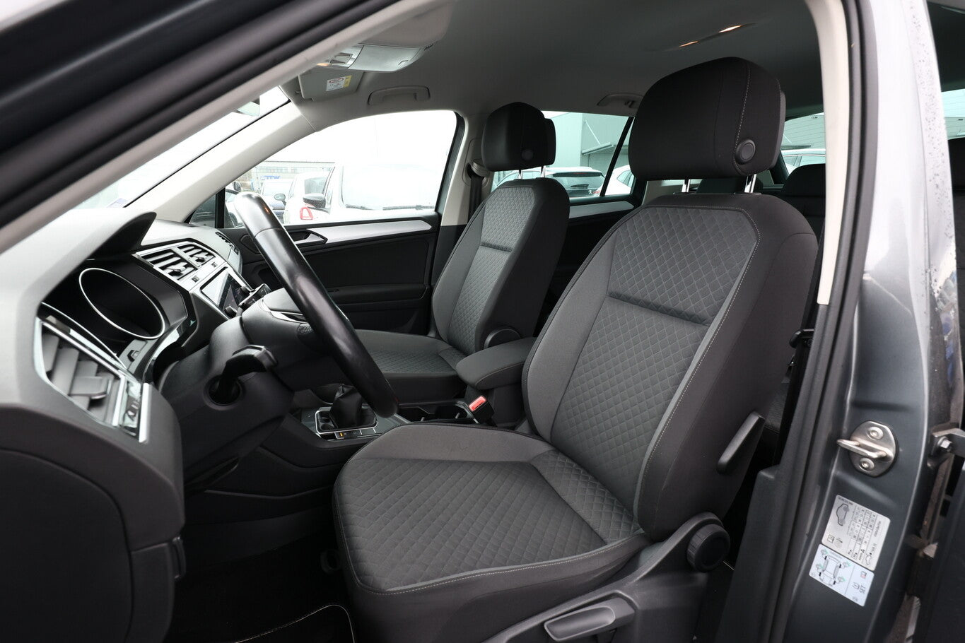 Volkswagen Tiguan 2.0 TDI 150 Comfortline Nav PDC ACC SHZ 149778585 5