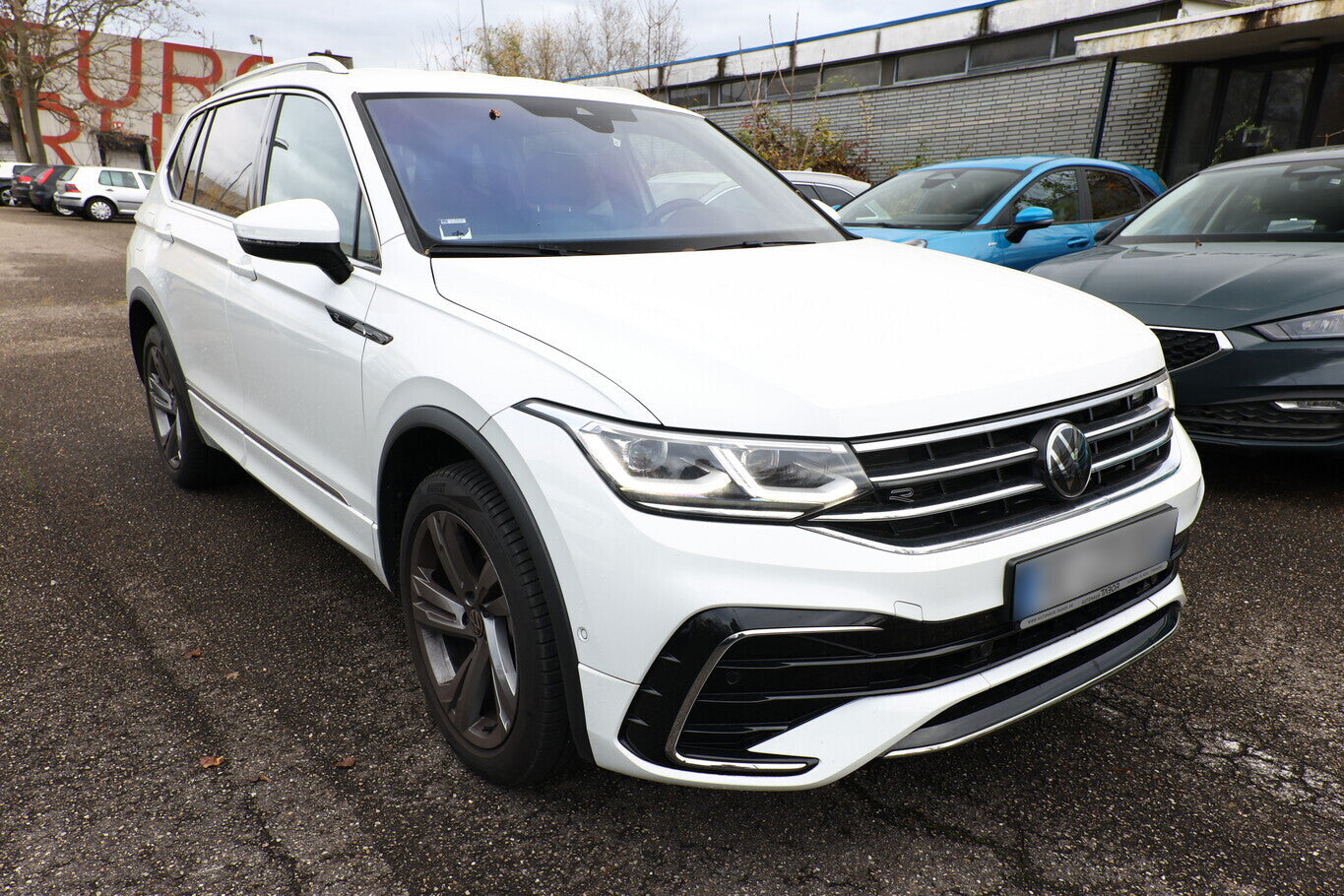 Volkswagen Tiguan Allspace TSI 150 DSG R-Line SHZ Nav EasyO 139796847 1