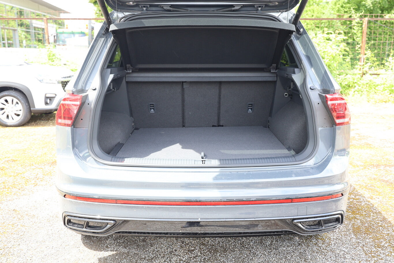 Volkswagen Tiguan 1.5 TSI 150 DSG R-Line NavPro Pano H/K  105327439 8