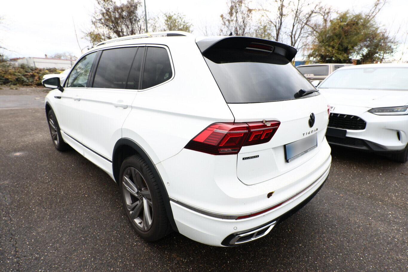 Volkswagen Tiguan Allspace TSI 150 DSG R-Line SHZ Nav EasyO 139796847 4