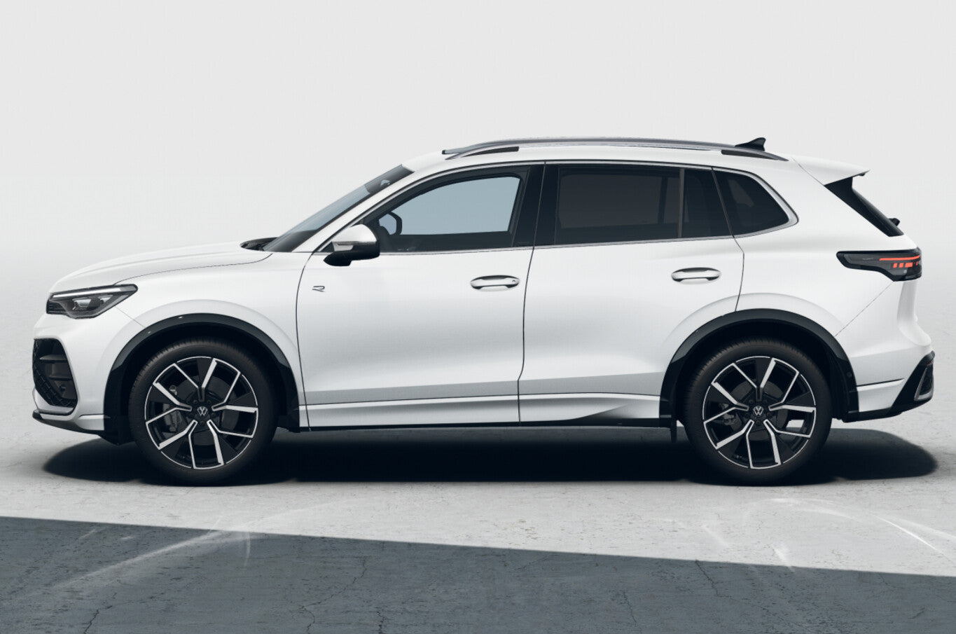 Volkswagen Tiguan 2.0 TDI 193 DSG 4M R-Line NavPro Pano HUD 128482953 1