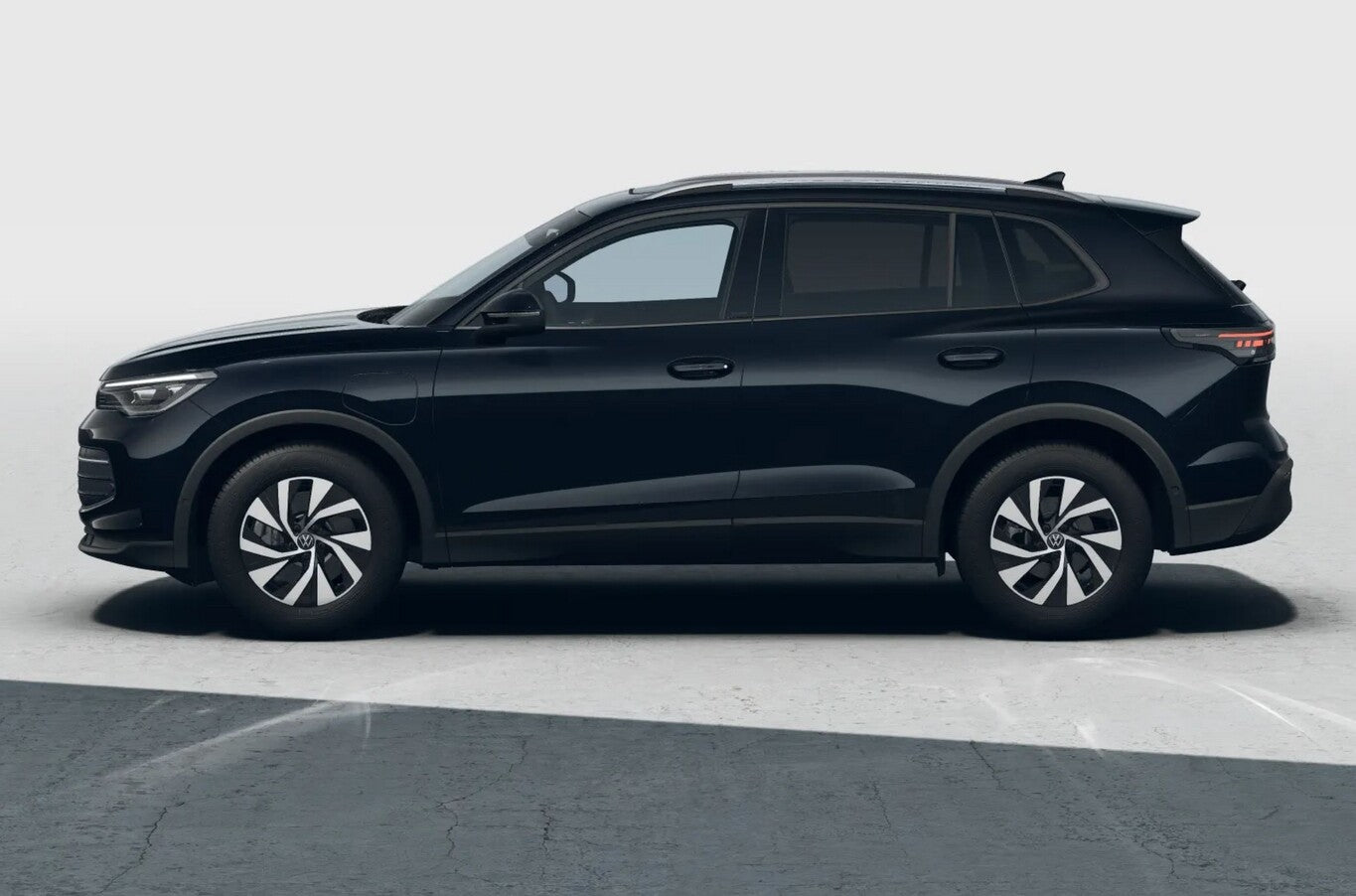 Volkswagen Tiguan eHybrid 204 LED+ Pano EasyOpen HUD Nav 5J 118402465 1