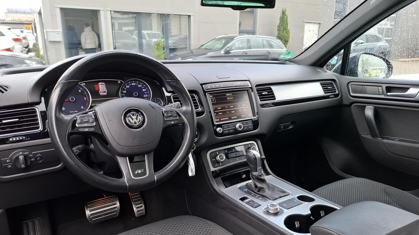 Volkswagen Touareg 3.0 V6 TDI Terrain Tech Pano Navi R-Line 167705849 4