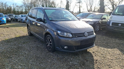 Volkswagen Touran 2.0 TDI Match LM Navi BiXen AHK RFK SHZ 147241869 1