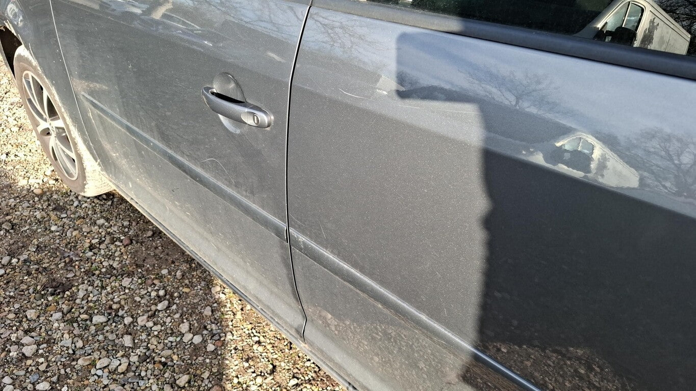 Volkswagen Touran 2.0 TDI Match LM Navi BiXen AHK RFK SHZ 147241869 14