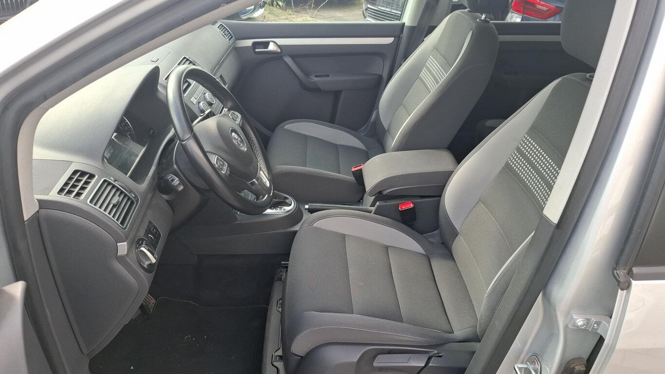 Volkswagen Touran 1.4 TSI DSG Life BiXenon RFK LM PDC Klima 136452112 6