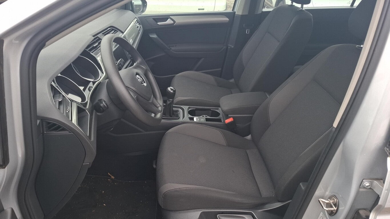 Volkswagen Touran 1.2 TSI 7S Navi AHK PDC Climatronic 152701875 6