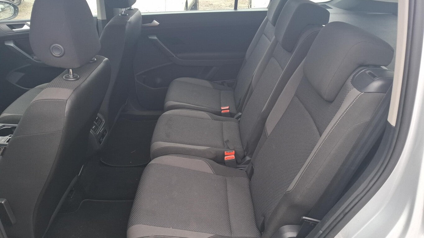 Volkswagen Touran 1.2 TSI 7S Navi AHK PDC Climatronic 152701875 7