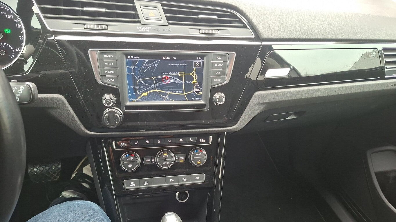 Volkswagen Touran 2.0 TDI Highline DSG AHK 7S NAV ACC RFK 144680169 5
