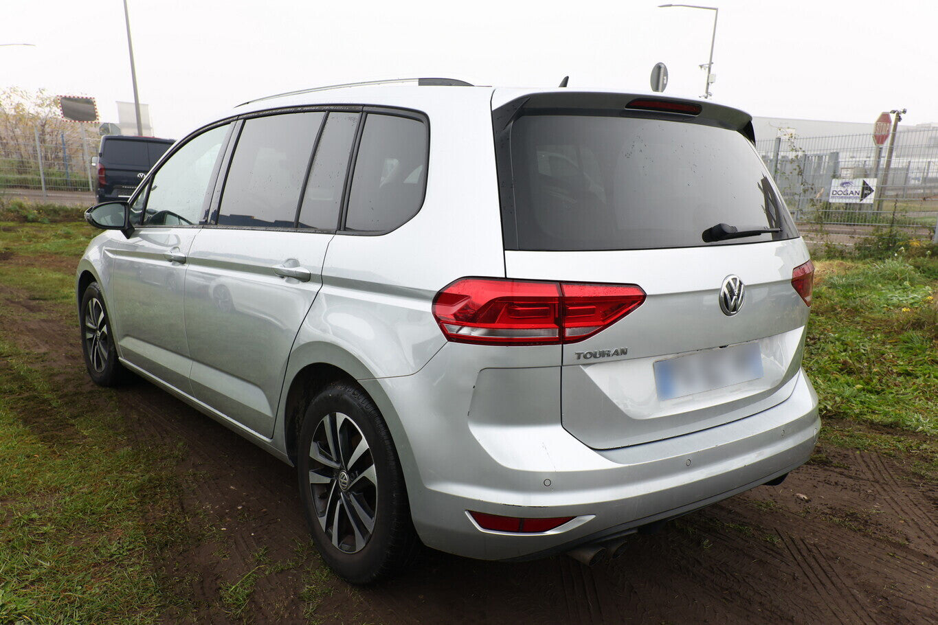 Volkswagen Touran 2.0 TDI 150 DSG IQ.DRIVE 7S Nav eHK Kam  140713731 3