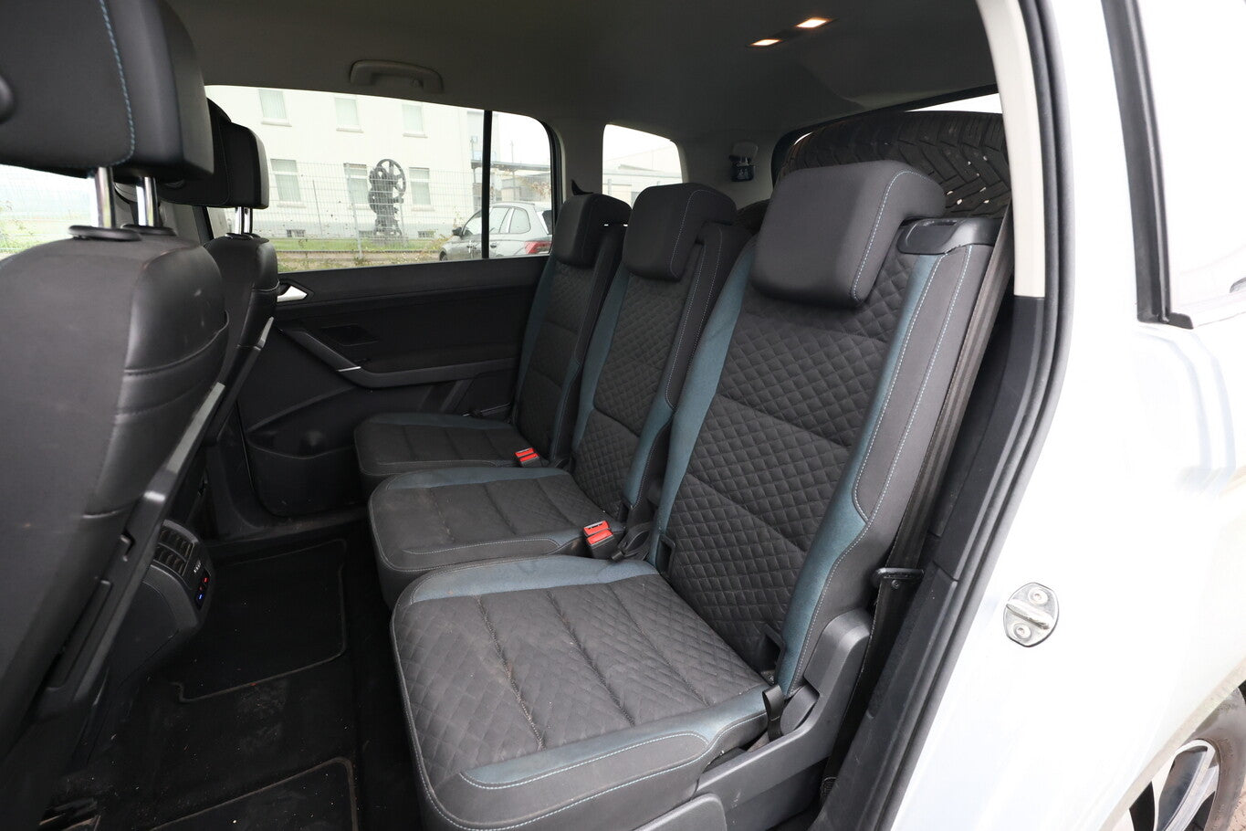 Volkswagen Touran 2.0 TDI 150 DSG IQ.DRIVE 7S Nav eHK Kam  140713731 9