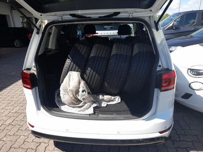 Volkswagen Touran 1.5 TSI 150 DSG Comfortline 7S R-Line Nav 170777668 7