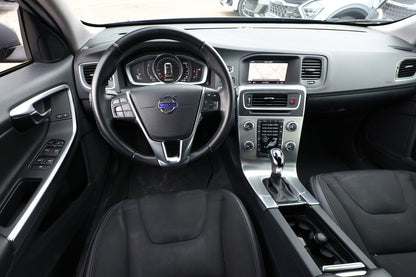 Volvo V60 T3 152 Geartronic Momentum Nav PDC LM16 114913004 6