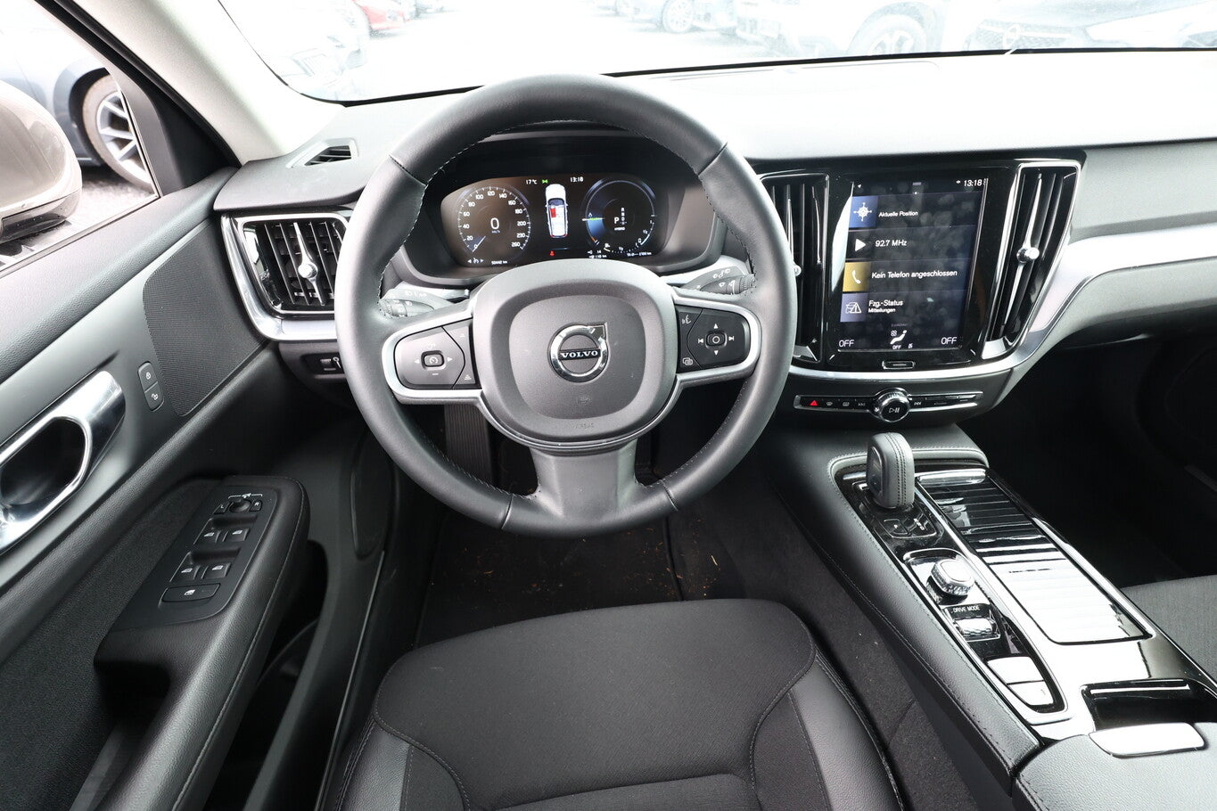 Volvo V60 T6 Twin Engine 340 Aut. AWD Momentum Pro LED 128373008 6