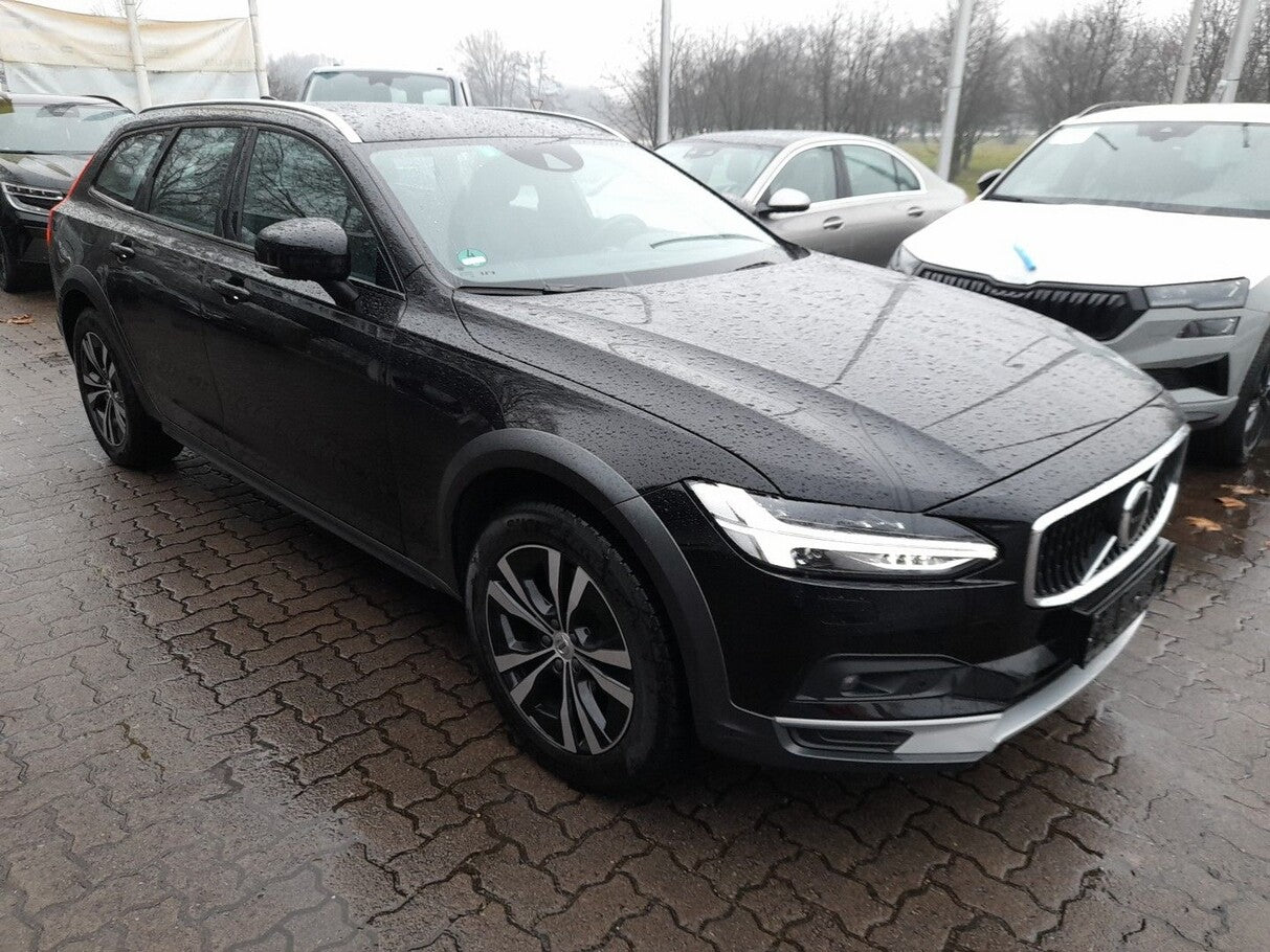 Volvo V90 Cross Country B4 AWD LED Nav ACC WinterP Pro 111930665 1