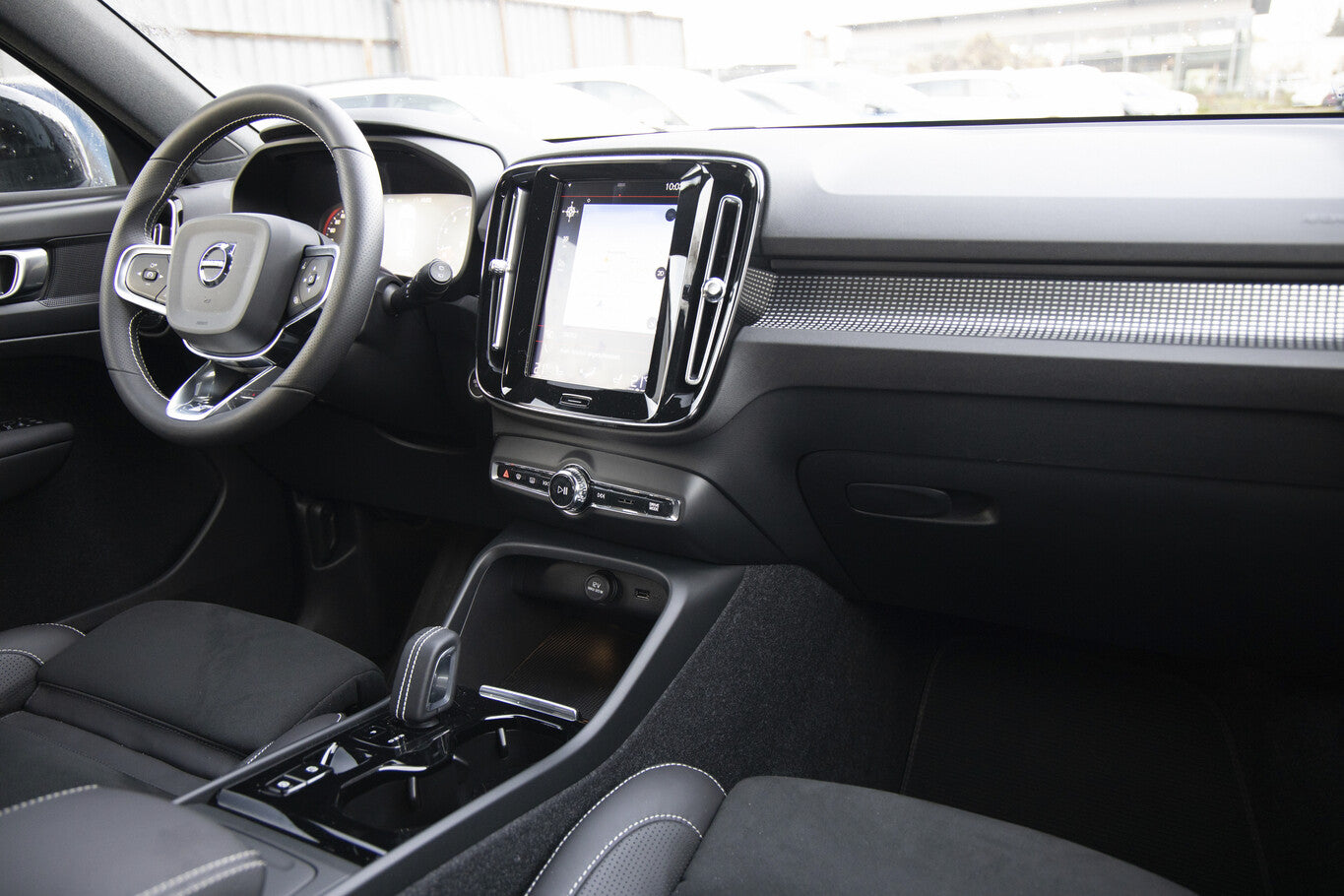 Volvo XC 40 T4 190 Aut. R-Design LED Nav ACC PDC DAB 107912414 8