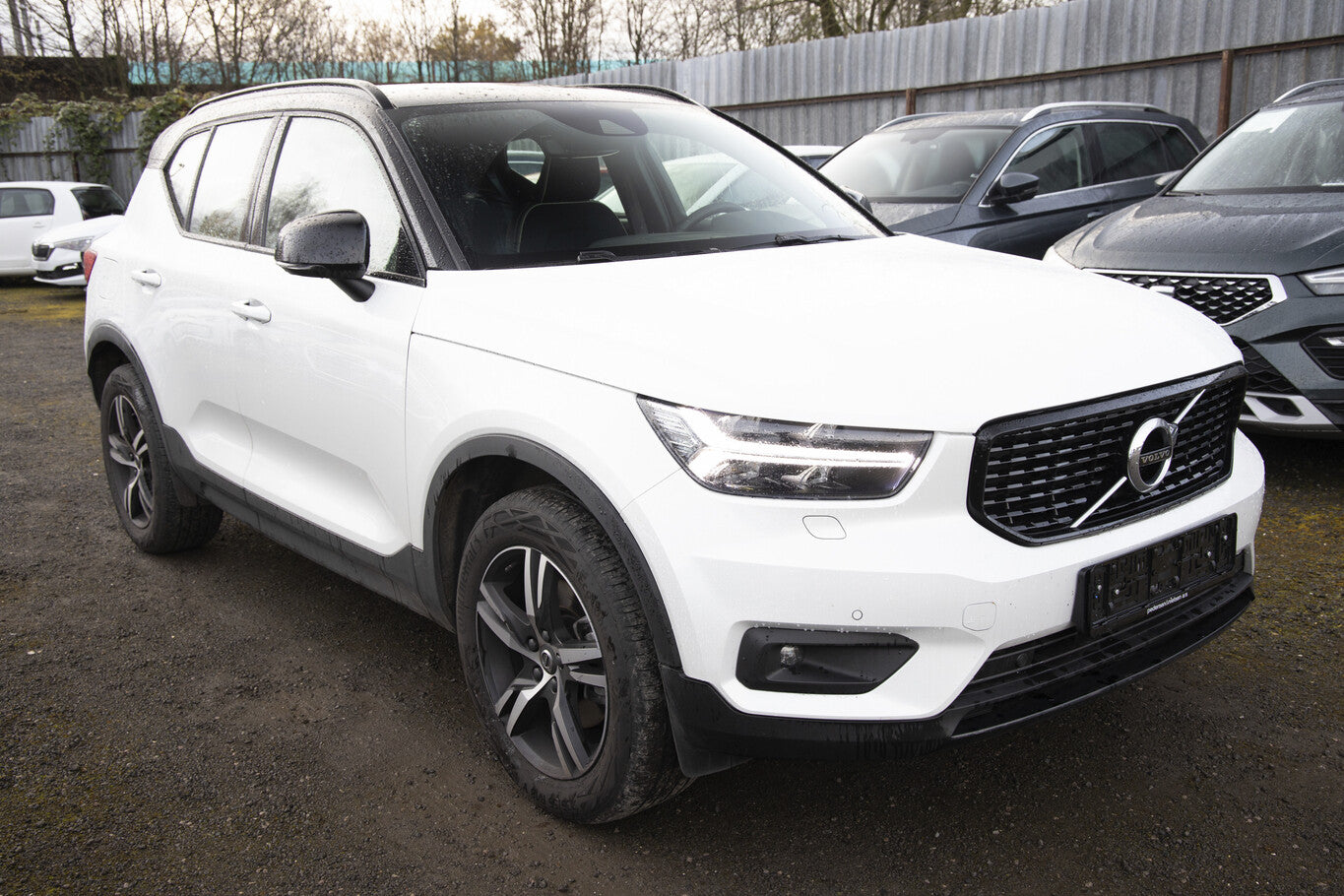 Volvo XC 40 T4 190 Aut. R-Design LED Nav ACC PDC DAB 107912414 1