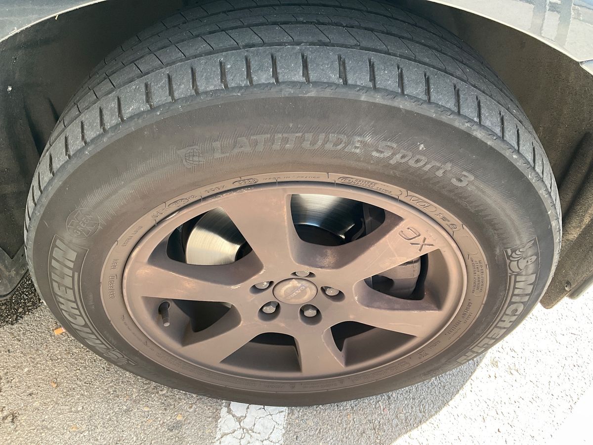 Front right tire
