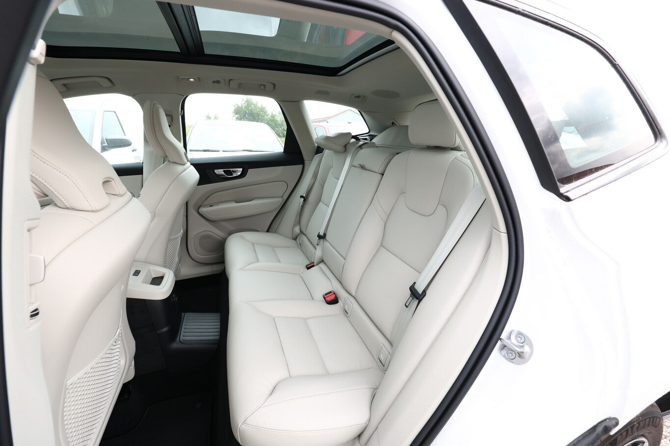 Volvo XC60 T6 AWD Ultra Dark 360Kam HUD Pano ACC H/K 119749198 9